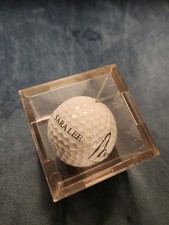 Balle de golf signée Nancy Lopez