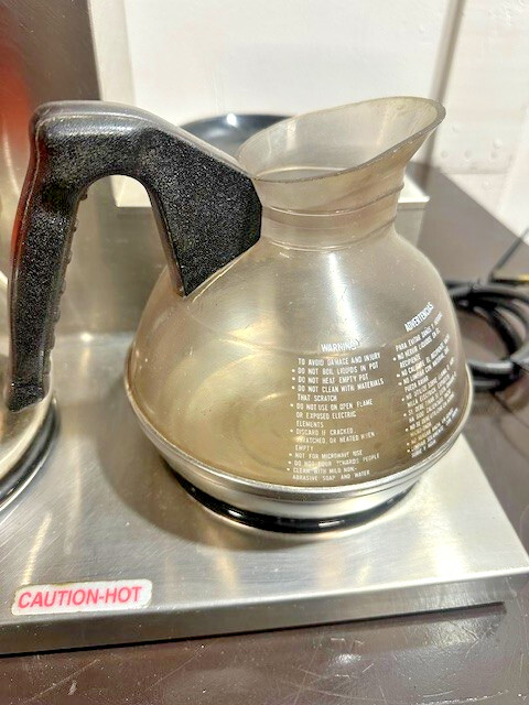 BLOOMFIELD KOFFEE KING MODEL 8571, 3 TIERD WARMER WITH BREWER W/ 2 CARAFES