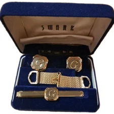 Swank Cufflinks Gold Hand Engraved Cut