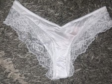 Vs Lace Trim Keyhole ring Bk Cheeky Panty NEW Small White