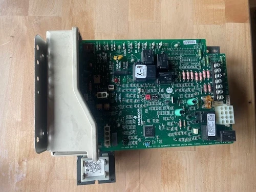 Used Furnace control Board Emerson Climate 59-4628 Rev A Read Description Please