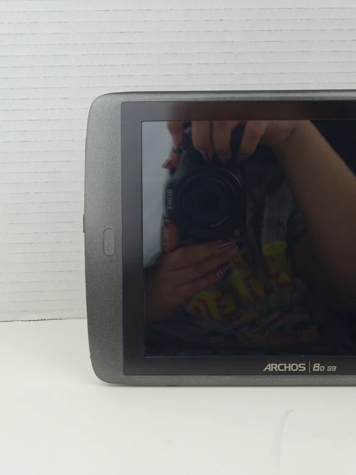 Archos 80 G9 8" 256 GB Grey Android 3.2 Honeycomb Tablet Tested - Image 2 of 4