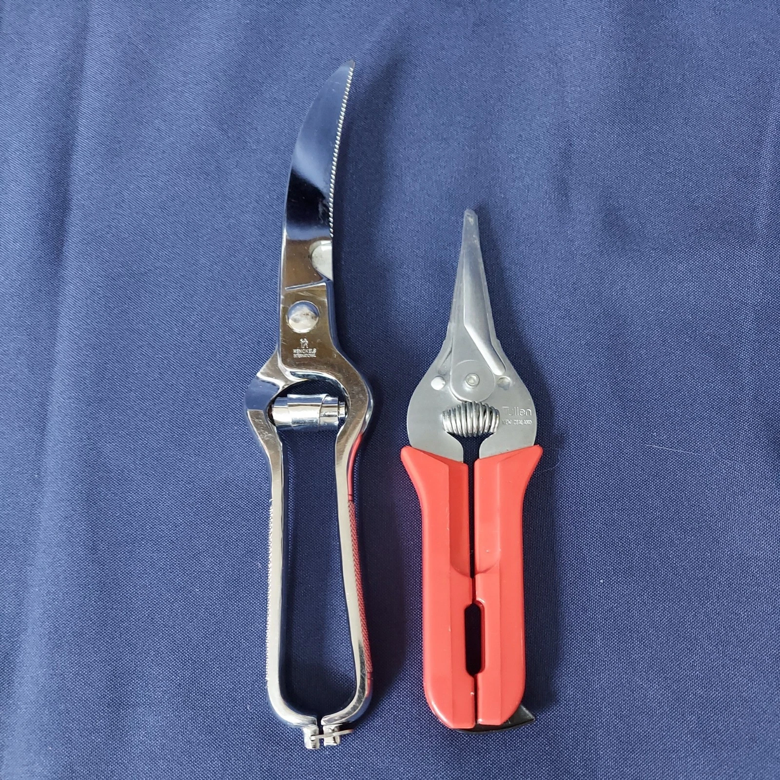 Pair of Shears Tullen Snips New Zealand Kitchen Shears & Henckles Poultry Shears
Opens in a new wind