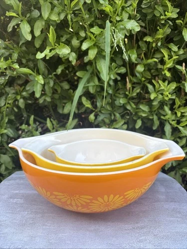 Vintage Pyrex Yellow Orange Sunflower Daisy Cinderella Mixing Bowl Set of 3 jp