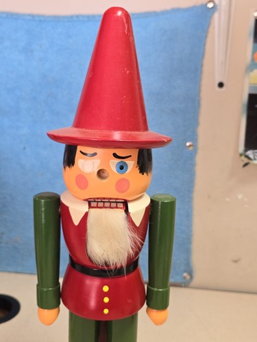 Vintage Elf German Nutcracker VEB Raum U Tafeleshmuck Gahlenz 1985. 14” Tall - Picture 2 of 7
