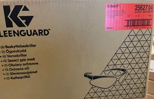 I CASE TOTAL OF 144 pcs KleenGuard - Element Safety Glasses - Clear Lens - 25627
