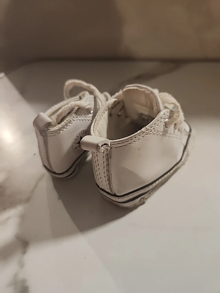 Zapatos Converse All Star Chuck Taylor Hi Top Infantil Talla 2 Cuero Negro Blanco Foto 3 de 4