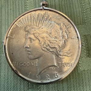 1923 PEACE SILVER DOLLAR No Mint Mark Vintage US Coin Circulated
