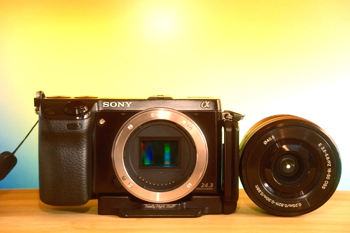 Sony Alpha Nex-7 Mirrorless Interchangeable Lens Digital Cameras