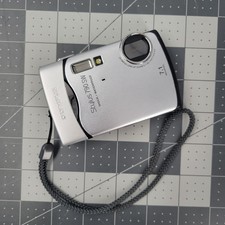 READ Olympus Stylus 790 SW 7.1MP Waterproof Digital Camera No Battery