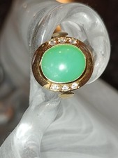 Ring 585 Gelbgold ,massiv gearbeitet mit strahlend grünen Chrysopras. 