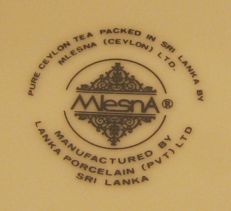 MLESNA Miniature Porcelain TEAPOT Ceylon Tea EXCELLENT Condition!!