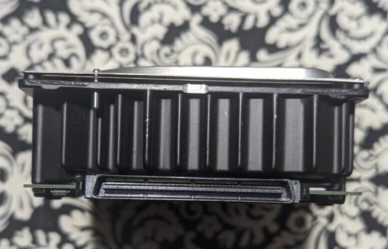 Seagate ST118202LC 18.2GB 10000RPM 1MB Ultra2 Wide SCSI 80-Pin 3.5IN - Image 3 of 4