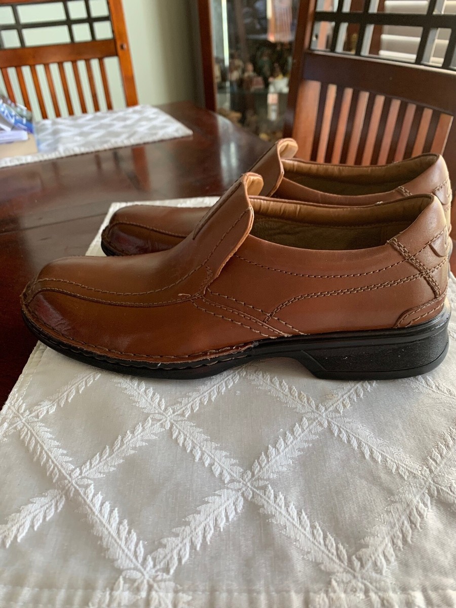 Clarks Collection soft cushion ortholite leather loafers rubber sole s-l400.jpg main image 2