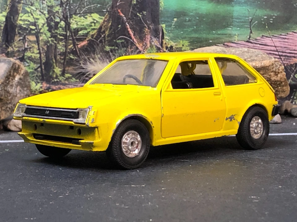 不完美 1: 25 压铸无品牌 YLW 三菱 COLT MIRAGE 日本无盒原样 — 第 2/4 张图片