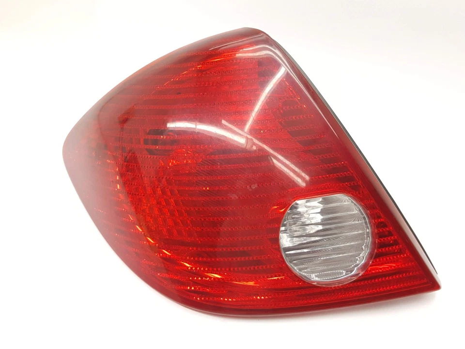 Luz trasera de freno Pontiac G6 2005-2010 OEM lámpara de fábrica lado del conductor Foto 3 de 4