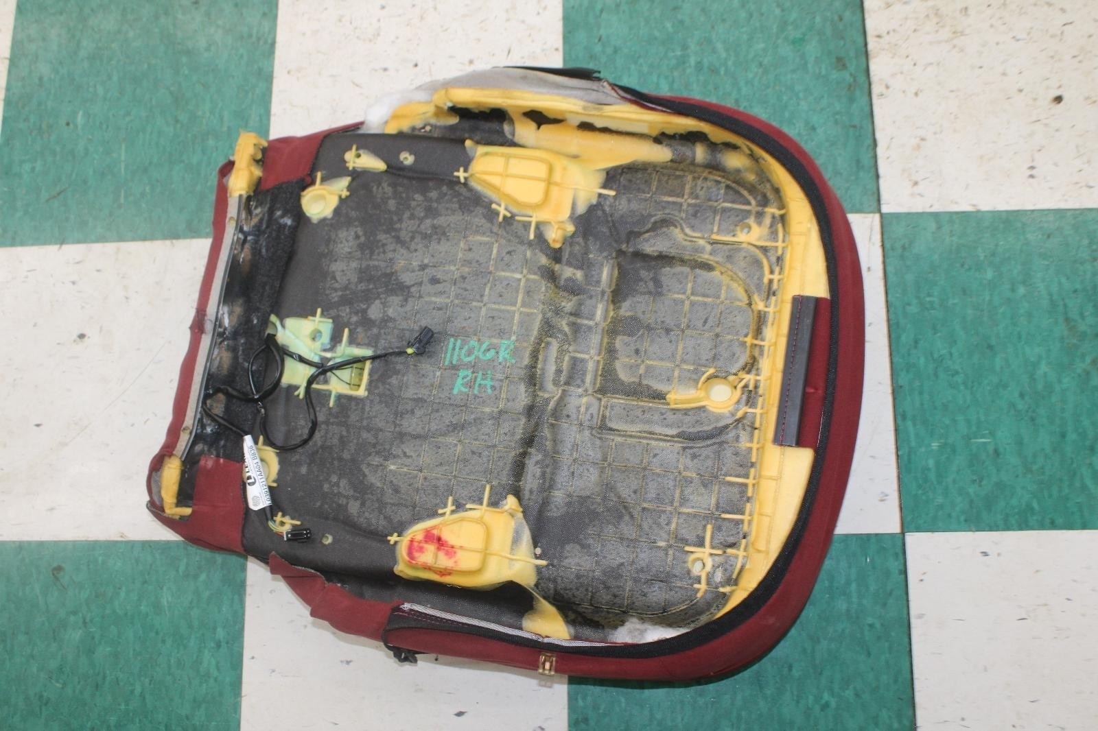 14-17 Ghibli Marrone Red Front Passenger RH RF Seat Lower Cushion OEM Pad OE WTY