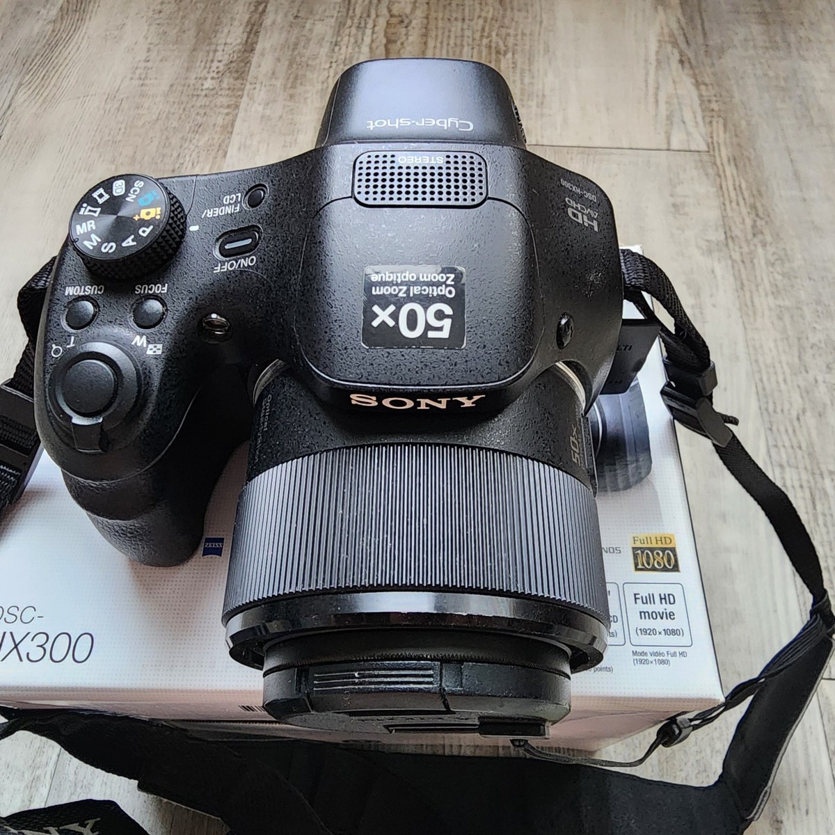 Sony Cyber-Shot DSC-HX300 20.4MP Digital Camera 50x Zoom w