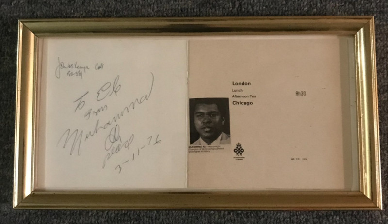 GUARENTEED AUTHENTIC AUTOGRAPH "TO ELE FROM MUHAMMED ALI PEACE" 1976 SIGNED MENU