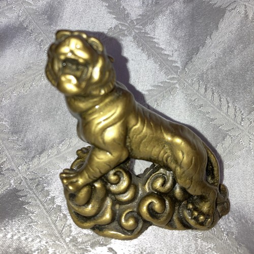 Figura de Tigre Chino de Resina “Tono Dorado Antiguo” Color Decoración Miscelánea/Dec A - Imagen 2 de 9