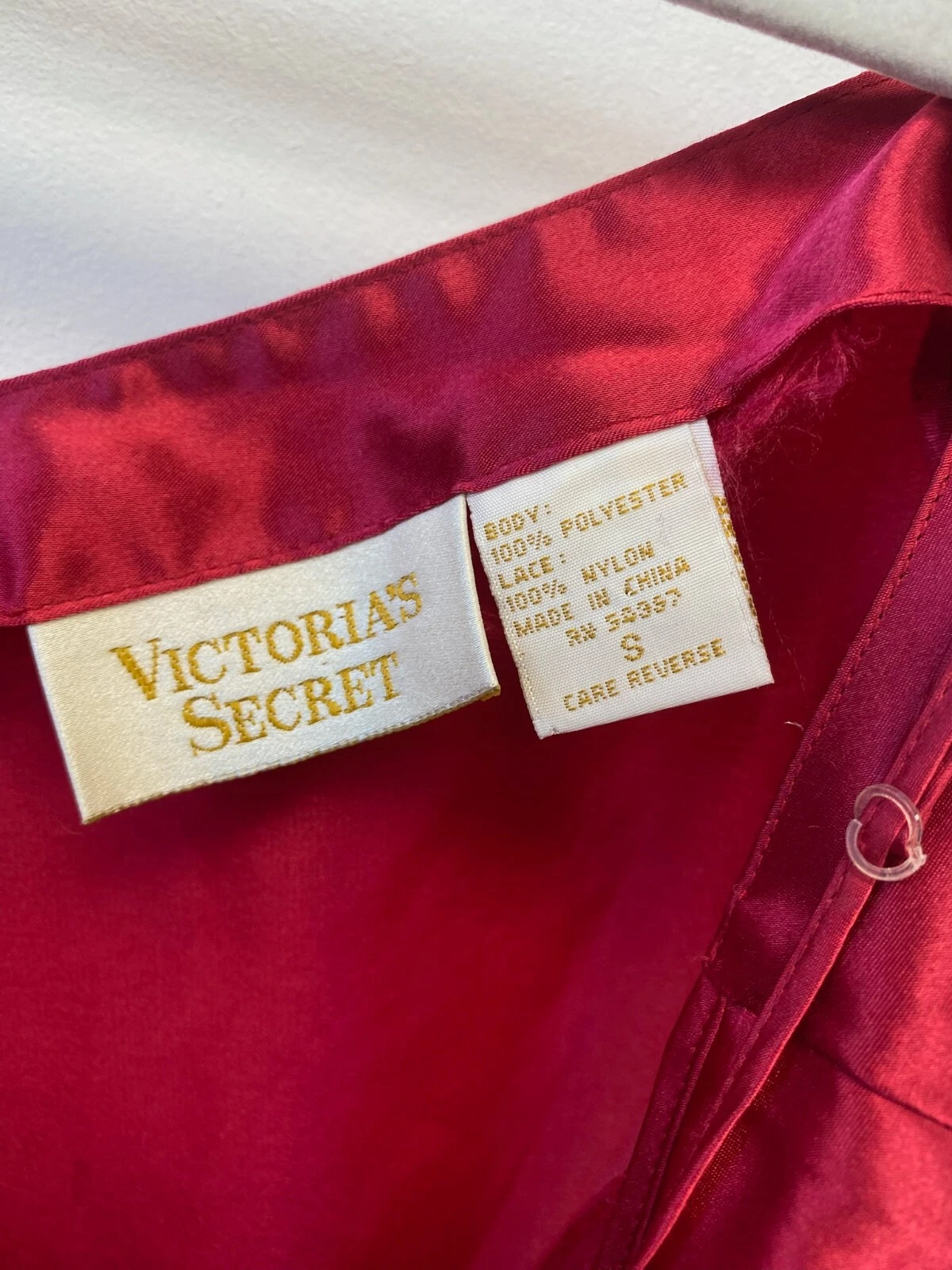 UNDERCOVER Abito vintage Victorias Secret etichetta oro raso rosso pizzo Y2k camicia piccolo