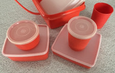 VINTAGE TUPPERWARE  PACK N CARRY RED LUNCH BO...