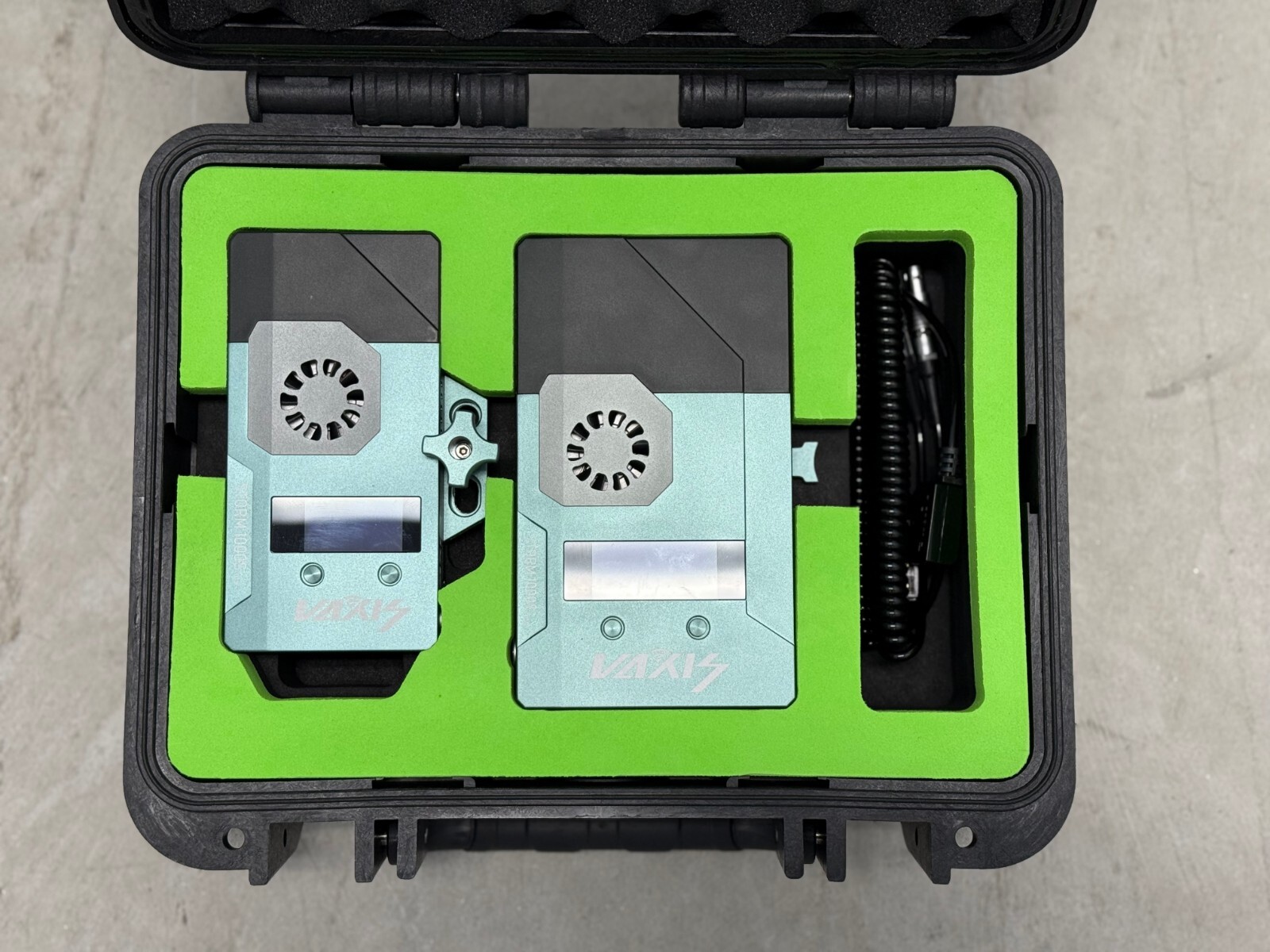 Vaxis Storm 1000S HDMI/SDI Wireless Video Transmission Kit, Tx  Rx, V-Mount