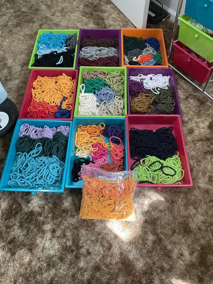 Lazos de soporte de telar amigables, una variedad de colores.  Alrededor de 700 trad. Talla, 375 P Foto 2 de 2