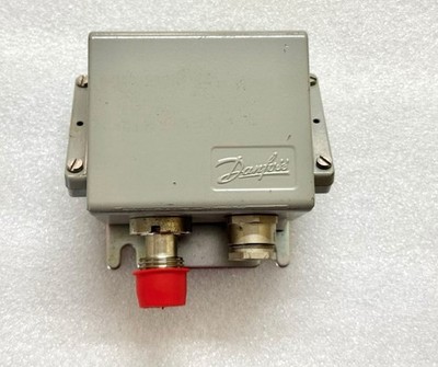 DANFOSS 084G2112 EMP-2 PRESSURE TRANSMITTER (0 25BAR) 