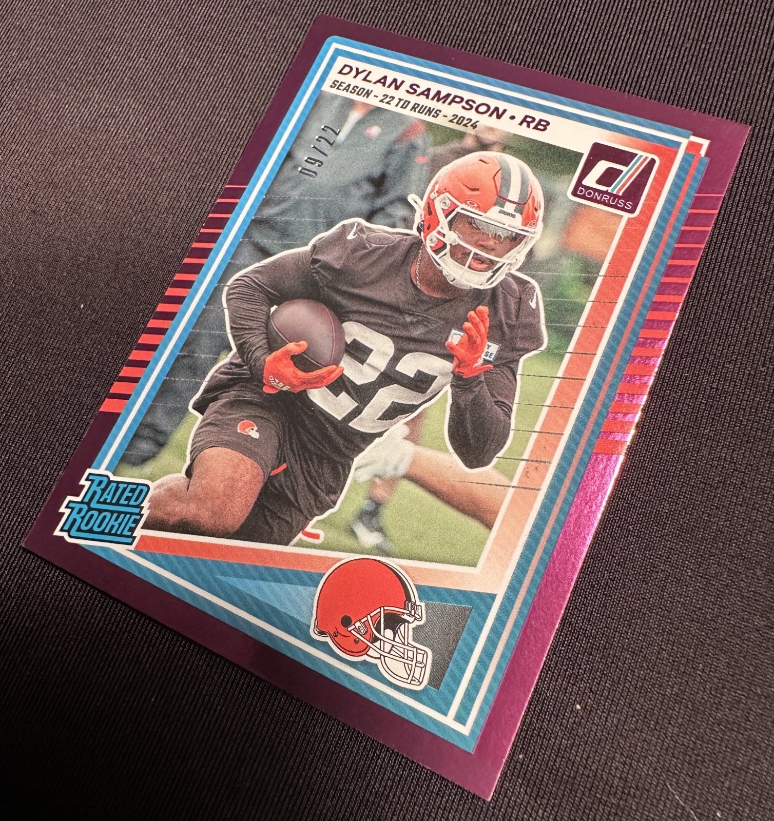 2025 PANINI DONRUSS #389 DYLAN SAMPSON RATED ROOKIE SEASON STAT LINE 9/22 SSP RC