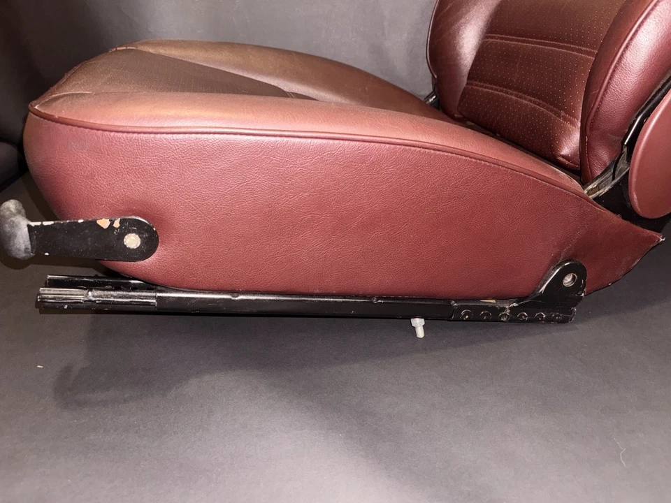 Asiento delantero Porsche 968 944 951 S2, lado derecho pasajero cuero marrón borgoña  Foto 4 de 4
