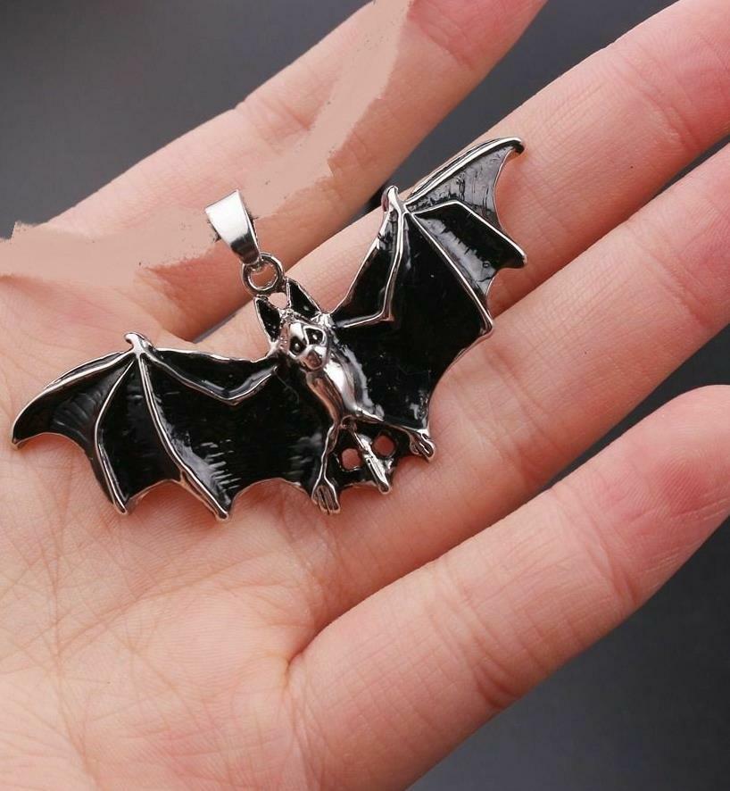 Ciondolo Pipistrello 3D Argento E Nero | Collana 20 Pollici | Unisex | Halloween