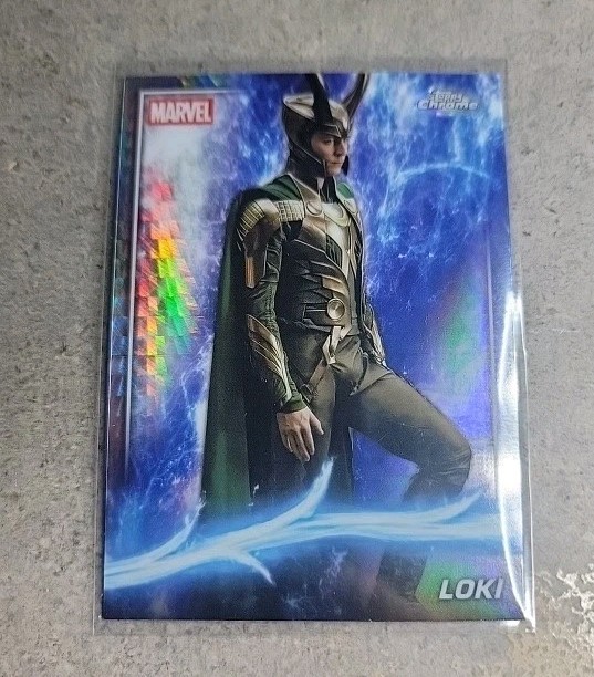 2025 Topps Chrome Marvel Studios Loki Prism Refractor #19 Hyper