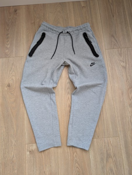 Pantalón Chandal Nike Tech Talla S