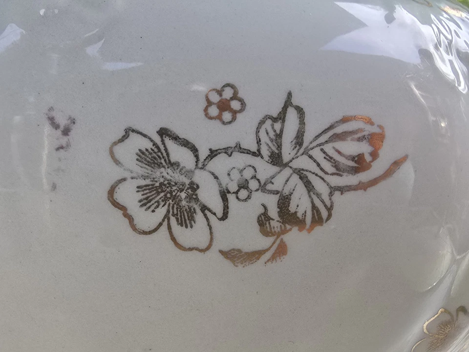 Antique Homer Laughlin 8 Pc Toilet Set In Wyoming Pattern W/Gold Floral Accents - Image 2 of 4