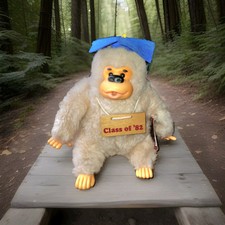 VINTAGE RUSS GONGA THUMB SUCKING MONKEY CLASS OF '82 GRADUATION CAP PLUSH APE
