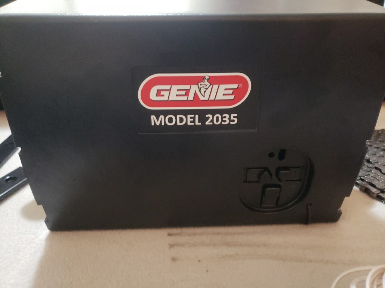 Genie 2035TKV r 1/2 HP Chain Drive Garage Door Opener New w/o