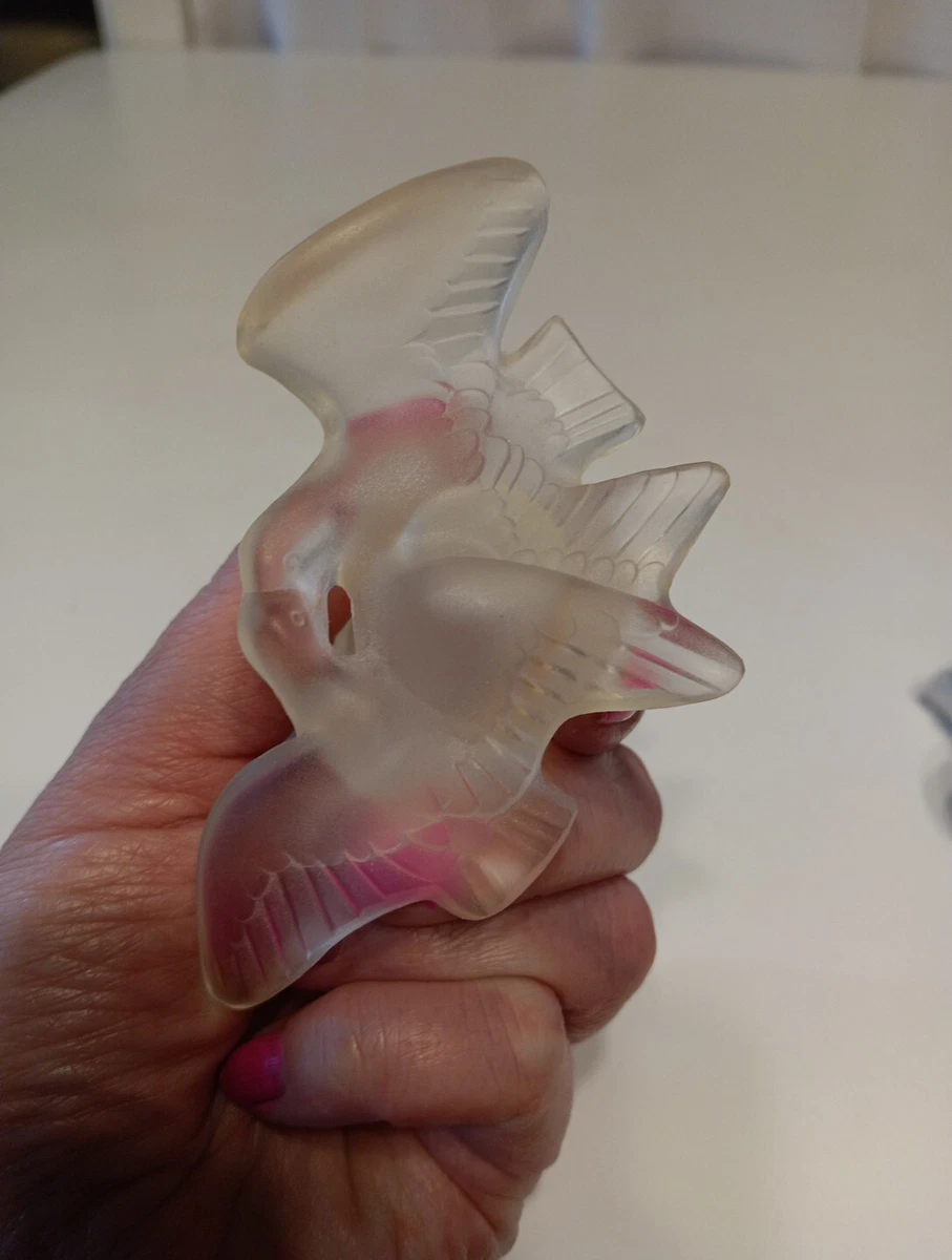 Perfume with two doves on top new arrivals