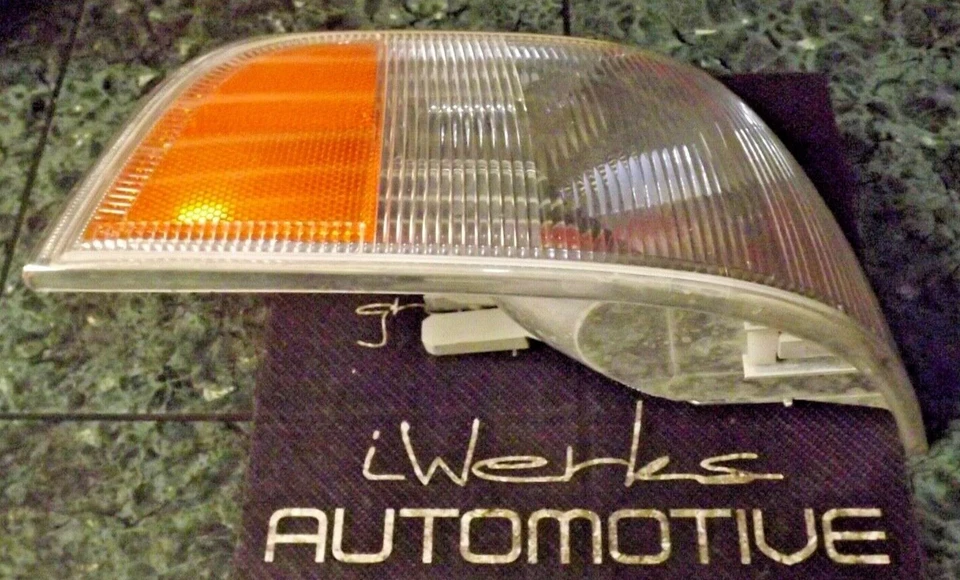 OEM 95-97 Volvo 960 S90 V90 lâmpada de lente de luz de sinal pisca-pisca canto dianteiro direito FR - Imagem 3 de 4