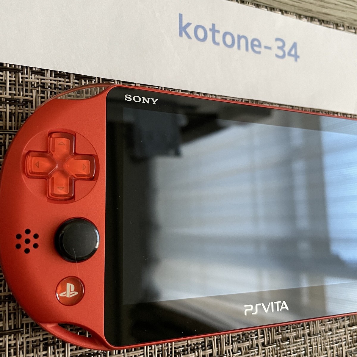 Sony PlayStation Vita PCH 2000 SaGa Scarlet Grace Metallic