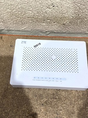 ZTE ZXHN H298A AC1200 Home Gateway Modem Router Weiß Dual-Band 4x-Ethernet Port
