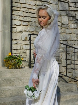 1950s Satin Wedding Dress Lace Puff Sleeves Vintage Bridal Gown amd Veil Size S | eBay 1950s Satin Wedding Dress Lace Puff Sleeves Vintage Bridal Gown amd Veil Size S | eBay