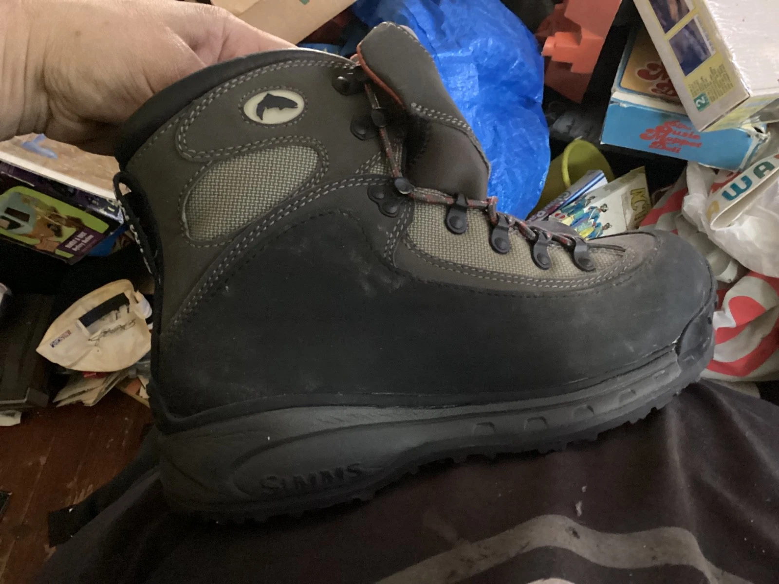 Simms Men’s Size 9 Wading boots