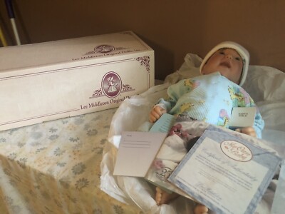 Lee Middleton Baby Doll Small Wonder Giraffe Blue Model 00711 with COA and Box