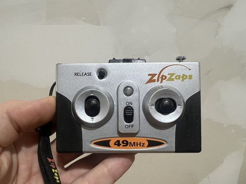 * AS IS NO POWER * Zip Zaps RC Car 49 MHz Silver Remote Control Radio Shack - Picture 2 of 12