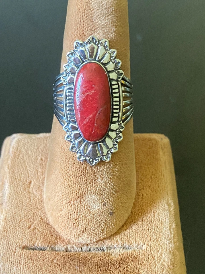 STERLING SILVER 925 OVAL RING SIZE 9 WITH OVAL RED CORAL GEMSTONE 6.2 GRAMS - Image 3 of 4