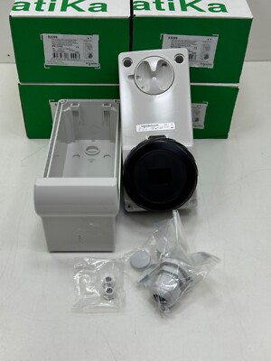 SCHNEIDER 83099 WALL SOCKET WITH INTERLOCKING SWITCH 32A 7H/277/480-288/500V