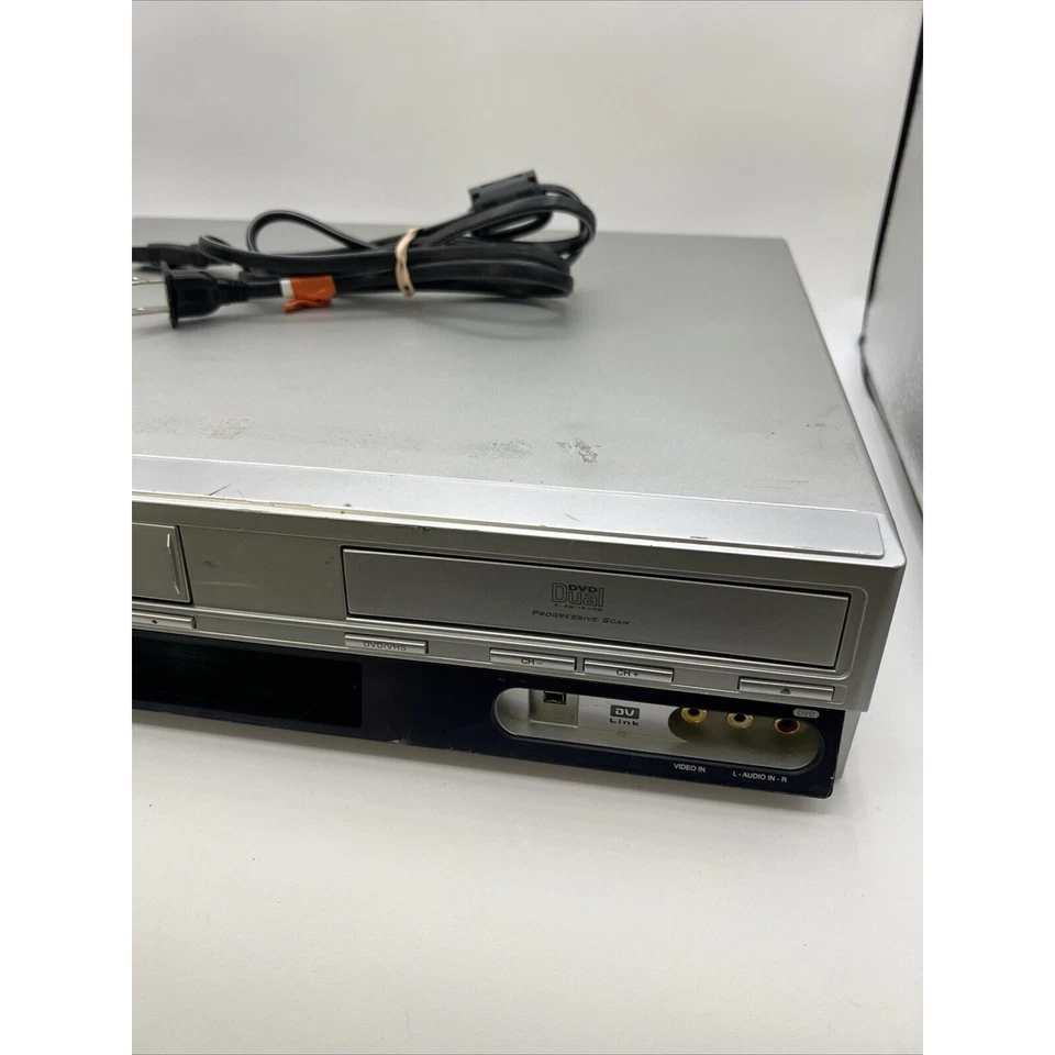 Combo DVD VCR LITEON LVC-9016 para piezas o reparación sin alimentación sin control remoto sin cable AV Foto 3 de 4