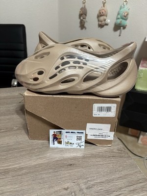 Size 10 - adidas Yeezy Foam Runner RNNR Mist