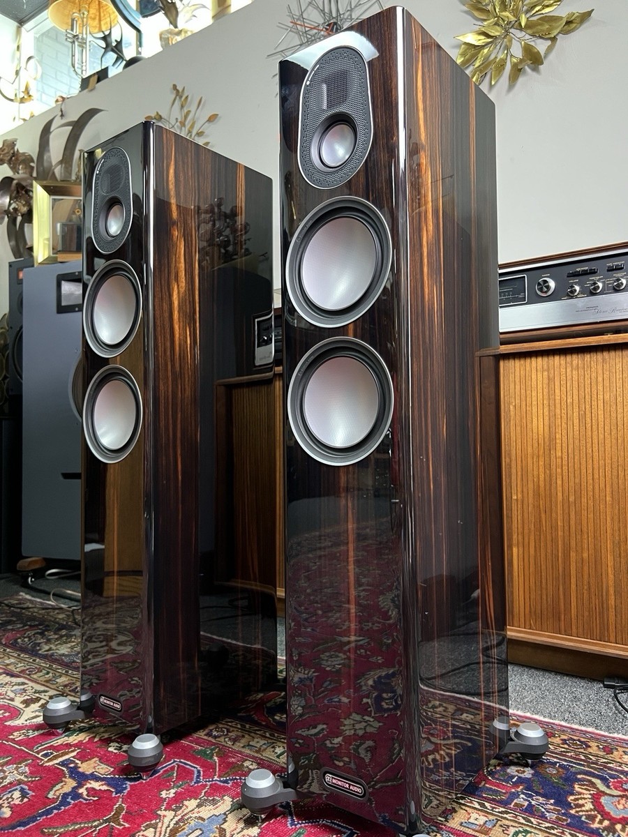 使用少 Monitor Audio Gold 200